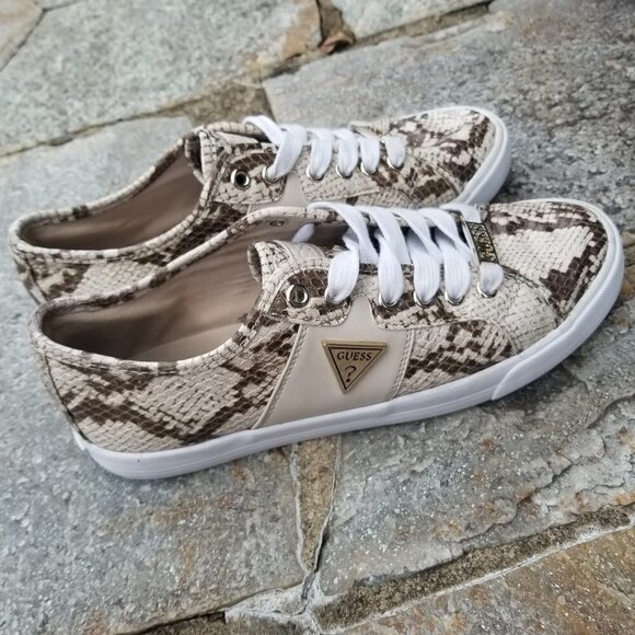 Guess Snake Animal Print Sneaker Size 7 - Picture 2 of 11